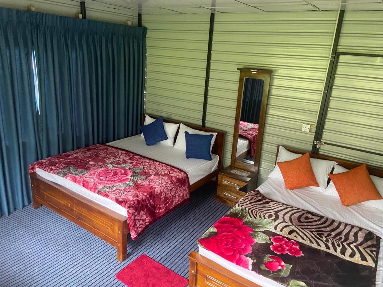 Shan Hotel Nallathanniya Exterior foto