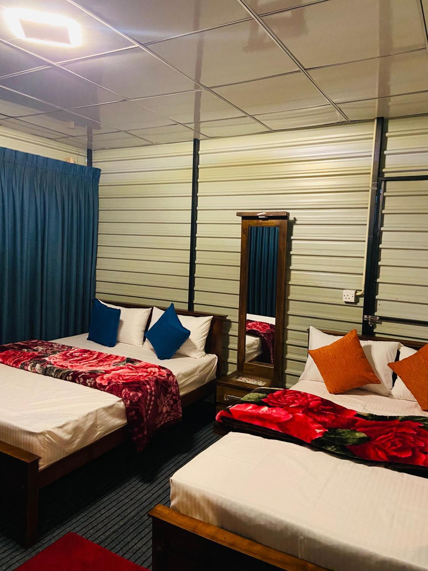 Shan Hotel Nallathanniya Exterior foto